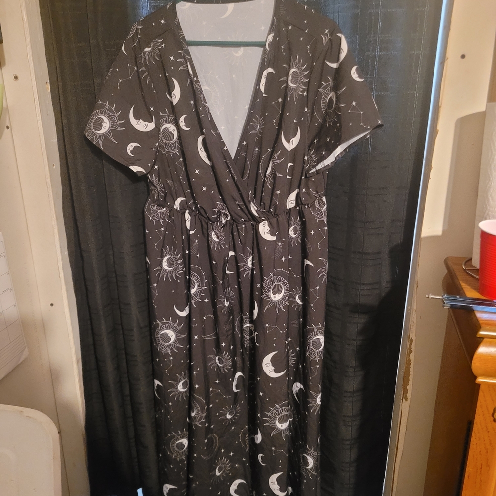 ROMWE Celestial Maxi Dress
